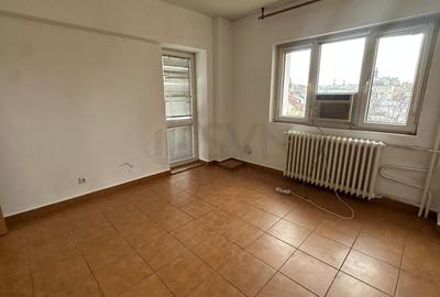 Apartament cu 5 camere decomandat în P-ța Unirii - 6