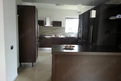 De vanzare vila in Swan Lake Village - 3