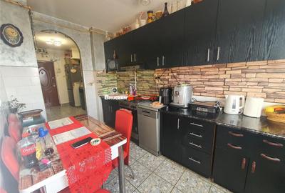 Apartament cu 3 camere decomandat în Central - 11
