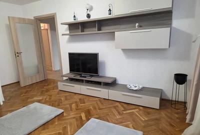 Apartament cu 3 camere, mobilat în Drumul Taberei