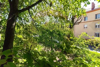 Apartament cu 2 camere decomandat, mobilat în Tractorul - 28