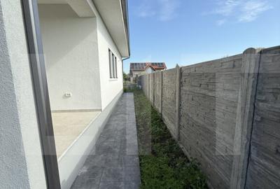 Casa de vanzare, cu 4 camere, 110 mp, zona Sacalaz - 2