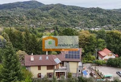 Casă cu 7 camere cu Teren 1800 Mp în Est