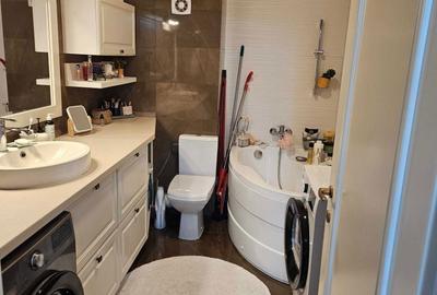 Apartament cu 3 camere în 9 Mai - 7