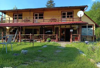 Casă cu 8 camere cu Teren 3800 Mp în Central - 9