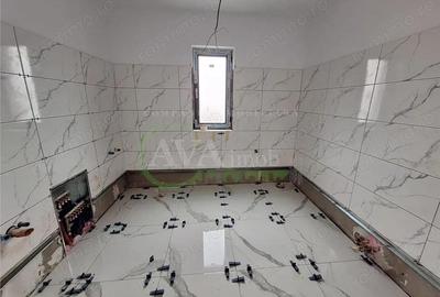 Casă cu 3 camere cu Teren 300 Mp în Central - 1