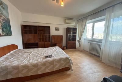 Garonisera Mega Mall Bloc mixt An constructie 1977 - 1