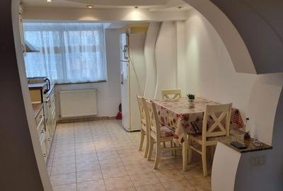 Apartament cu 4 camere, mobilat în Central - 11