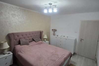 De vanzare apartament 3 camere, etaj 1 4, foarte aproape de metrou 1 Decembrie - 6