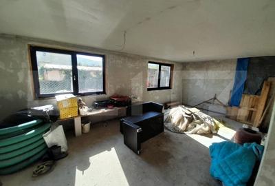 Casă cu 5 camere cu Teren 700 Mp în Viișoara - 2