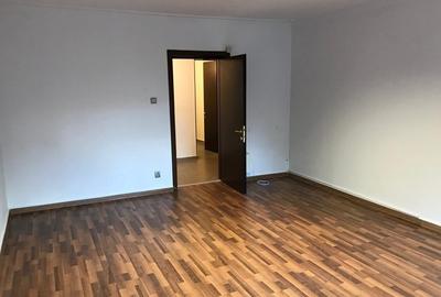 Apartament cu 3 camere decomandat în Unirii - 8
