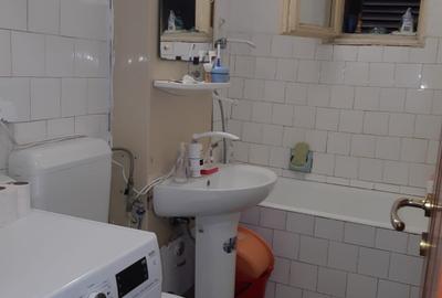 APARTAMENT DECOMANDAT 3 CAMERE - 12