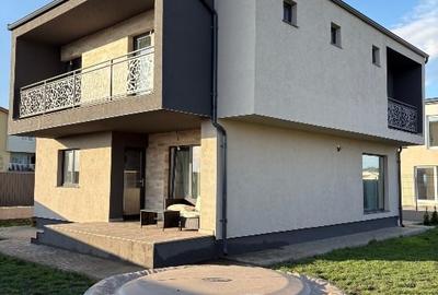 Casă individuală cu 4 camere în Sânpetru