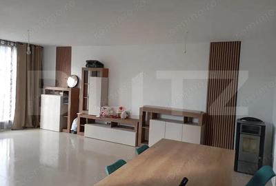 Casă cu 4 camere cu Teren 300 Mp în Central
