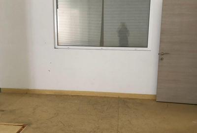 Inchiriem spatii comerciale de peste 100 mp - 1