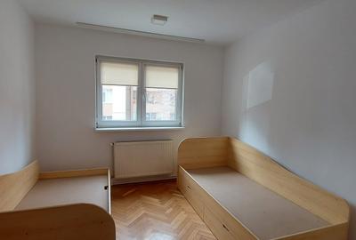 De inchiriat ap 3 camere - str. Surianu - 2