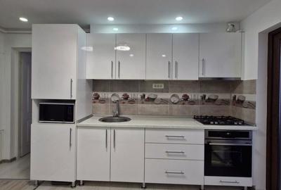 Apartament cu 2 camere decomandat în Petros - 4