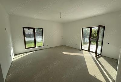 Case tip duplex - 500 mp curte - 2