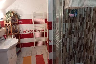 Casă cu Teren 1000 Mp în Dochia - 1