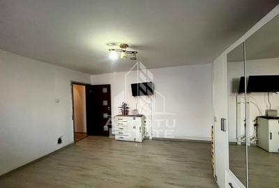 Apartament 3 camere,etaj 3,zona UMT - 11