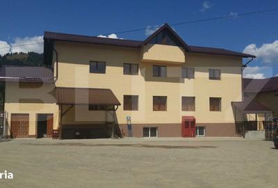 Spațiu comercial, de 850 mp, în Coșna