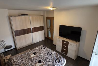 Apartament cu 2 camere decomandat în Central - 1