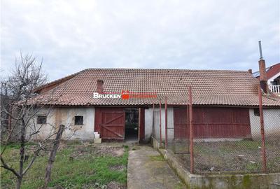 Casă cu 9 camere cu Teren 2403 Mp în Central - 12