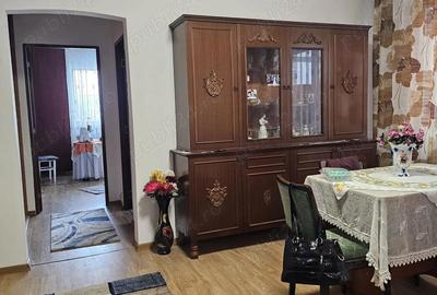 Apartament cu 3 camere semidecomandat în Central - 2