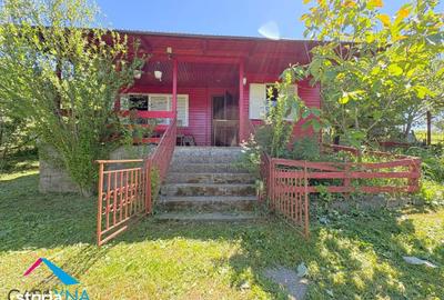 Casă cu 3 camere cu Teren 1274 Mp în Buhoci - 2