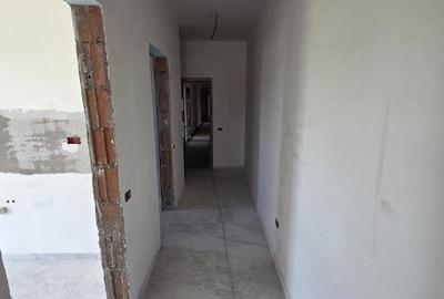 Garsonieră decomandată în Baza 3 - 10
