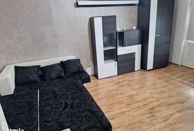 Apartament cu 3 camere decomandat în Faleza Nord - 1