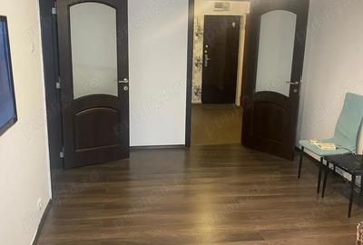 Apartament cu 3 camere semidecomandat în Dristor - 9