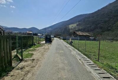 Teren de 1025 mp, în Central - 1