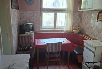 Apartament cu 3 camere decomandat în Rogerius - 7