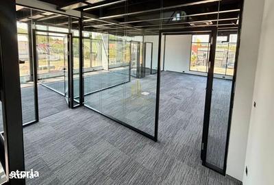 Spațiu comercial, de 1,400 mp, în Central - 8