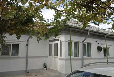 Casă cu 2 camere cu Teren 250 Mp în Domnești - 5