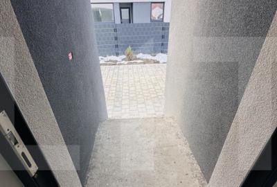 Casa in Vladimirescu, 3 camere - 27