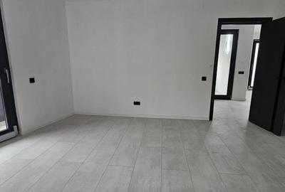 Casă cu 4 camere cu Teren 174 Mp în Tineretului - 14