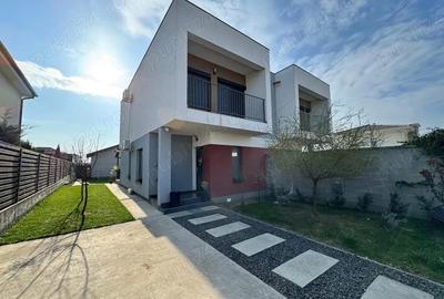 Casă cu Teren 370 Mp în Dumbrăvița