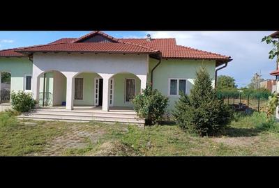 Casă cu 4 camere în Central - 5