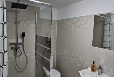 Casă cu 3 camere cu Teren 1720 Mp în Băicoi - 2