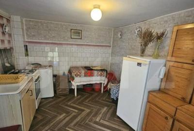 Casă cu 5 camere cu Canalizare în Dâmbul Rotund - 4