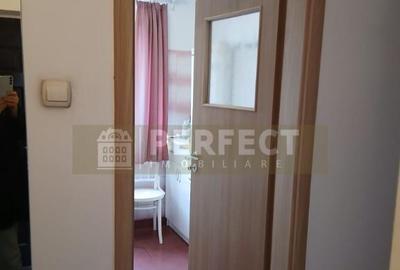 Ap.3 camere semidecomandat str.Cibinului-NORD 63000 euro - 4