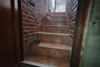 Casa 4 camere libera la vanzare GHIMBAV - zona Garii - 17