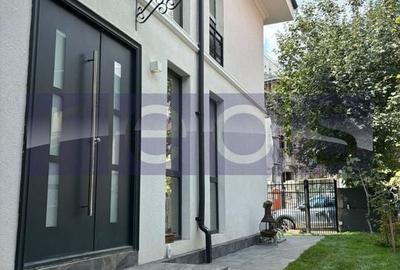 Casă individuală cu 5 camere în Polonă