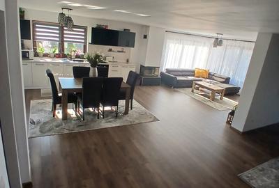 Casă cu 3 camere în Mihai Viteazu - 8