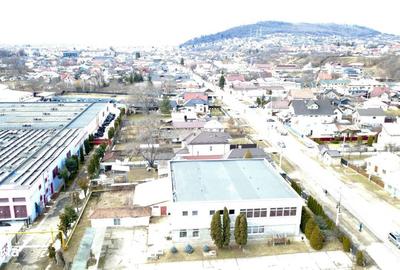 Spațiu comercial, de 1,217 mp, în Central - 13