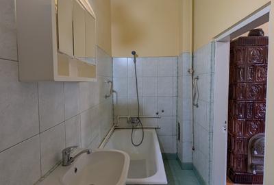 Casă cu 2 camere cu Canalizare în Central - 9