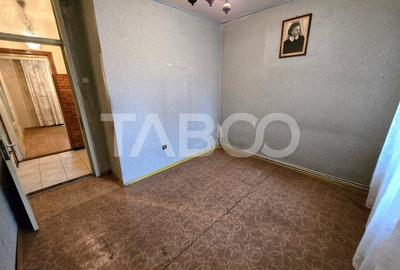 Apartament decomandat 4 camere 4 balcoane 2 bai etaj 1 Central Sibiu - 18
