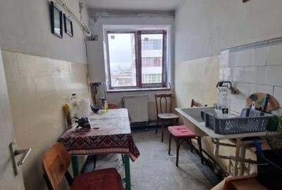 Stefan Cel Mare-Etaj intermediar- 2 camere - 4